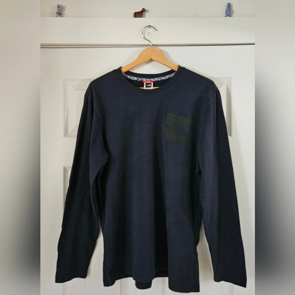 The North Face Men's Navy Long Sleeve Tee